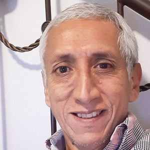 Meet your Posher, Carlos noe